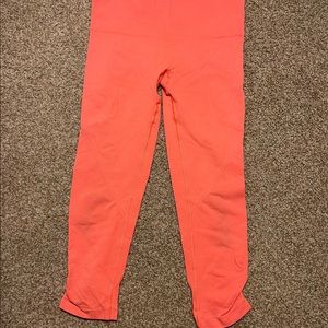 Lululemon In The Flow Cropped Leggings